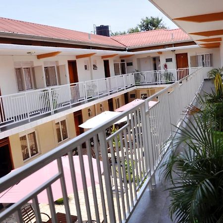 Sandton Hotel Kasese Exterior photo